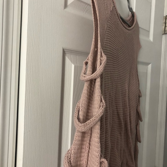 Rose Gold/Baby Pink Seeater w Sleeve Cutouts - Picture 2 of 4